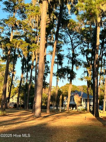 100 Goose Creek Drive, Washington, NC 27889