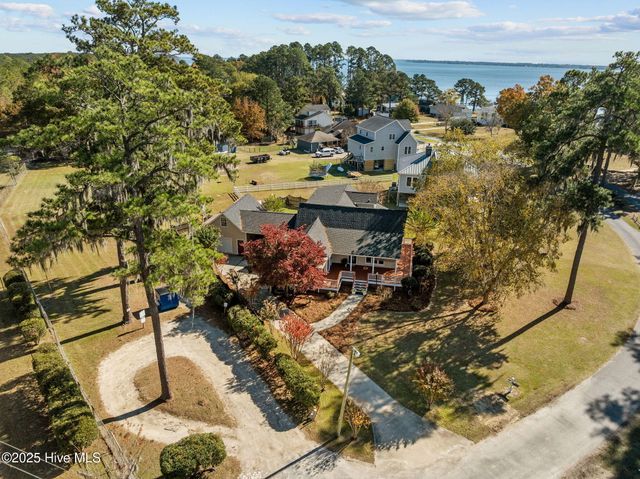 100 Goose Creek Drive, Washington, NC 27889