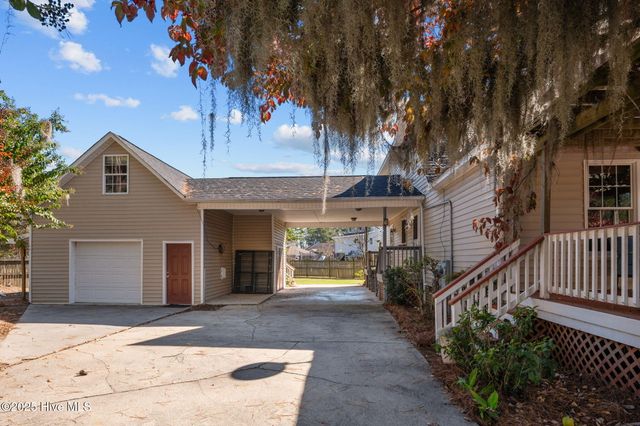 100 Goose Creek Drive, Washington, NC 27889