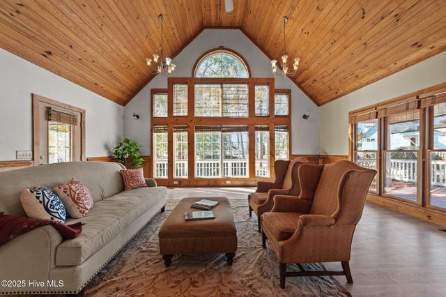 100 Goose Creek Drive, Washington, NC 27889