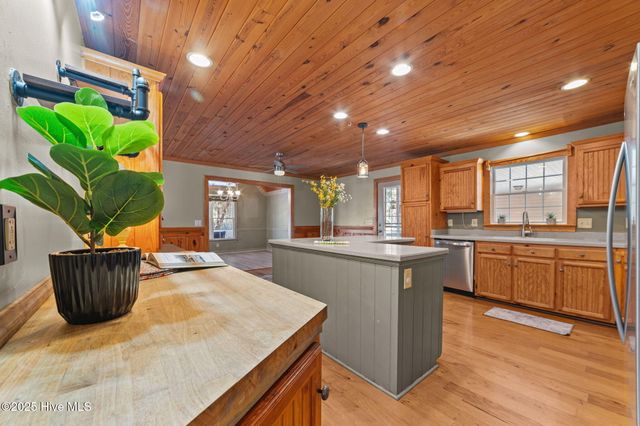 100 Goose Creek Drive, Washington, NC 27889