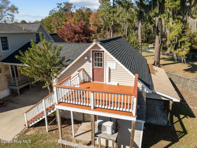 100 Goose Creek Drive, Washington, NC 27889