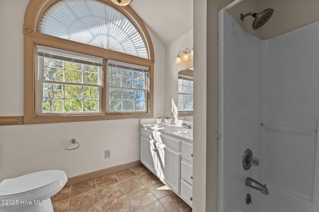 100 Goose Creek Drive, Washington, NC 27889