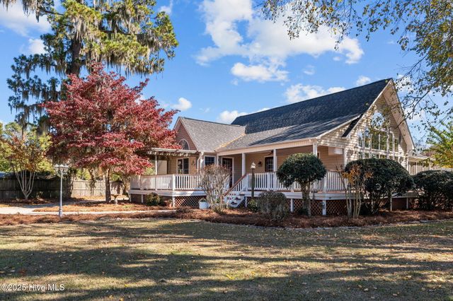 100 Goose Creek Drive, Washington, NC 27889