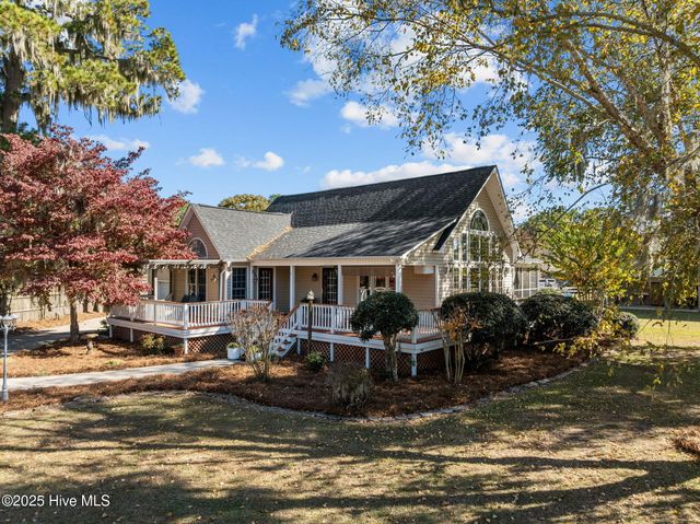 100 Goose Creek Drive, Washington, NC 27889