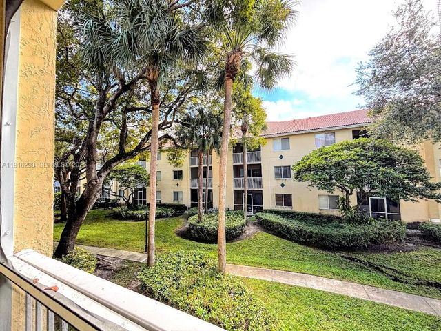 430 S Park Rd 3-206, Hollywood, FL 33021