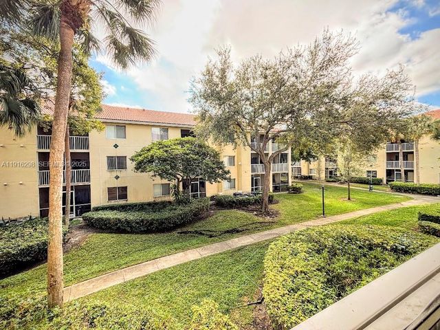 430 S Park Rd 3-206, Hollywood, FL 33021