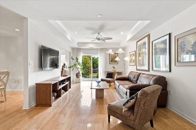 989 East St 303, Dedham, MA 02026