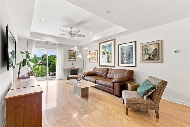 989 East St 303, Dedham, MA 02026