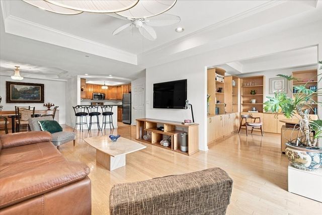 989 East St 303, Dedham, MA 02026