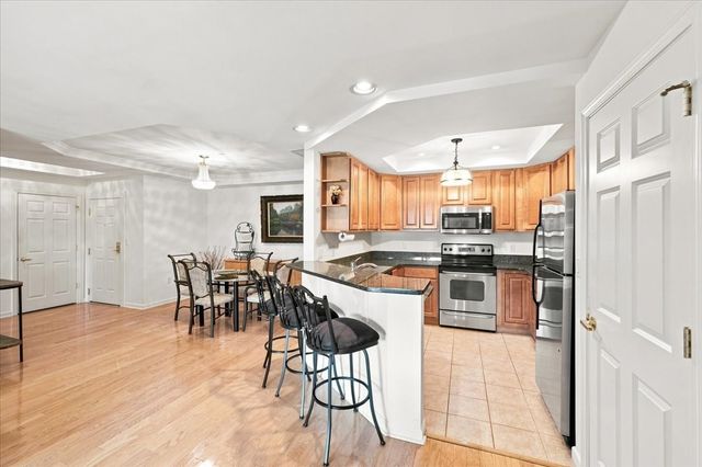 989 East St 303, Dedham, MA 02026