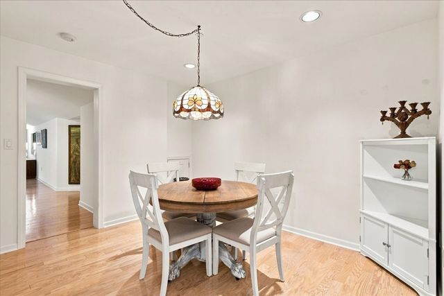989 East St 303, Dedham, MA 02026