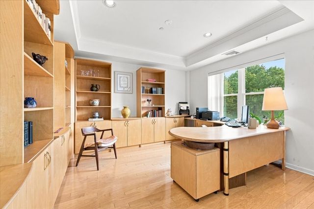 989 East St 303, Dedham, MA 02026