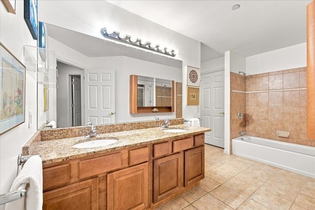 989 East St 303, Dedham, MA 02026