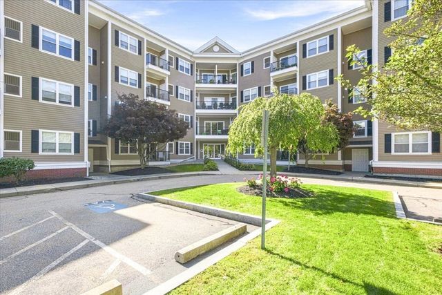 989 East St 303, Dedham, MA 02026