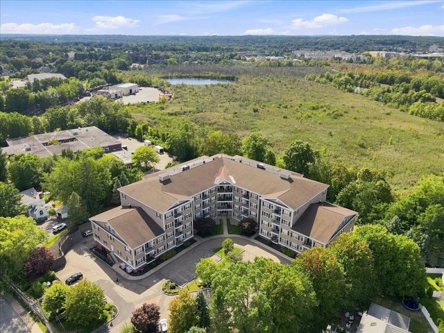 989 East St 303, Dedham, MA 02026