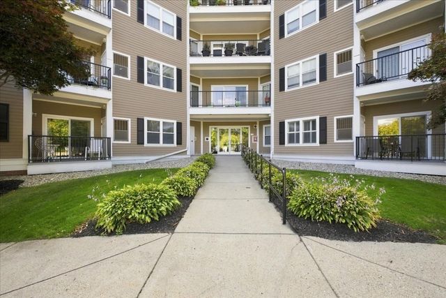 989 East St 303, Dedham, MA 02026
