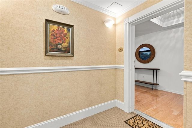 989 East St 303, Dedham, MA 02026