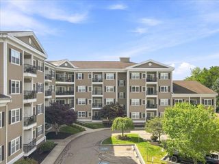 989 East St 303, Dedham, MA 02026
