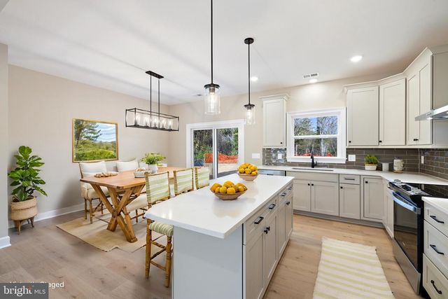 8014 SHERBEYN RD, Bealeton, VA 22712