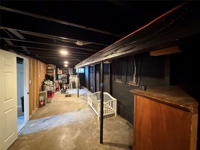 1120 Hazel Street, Pella, IA 50219