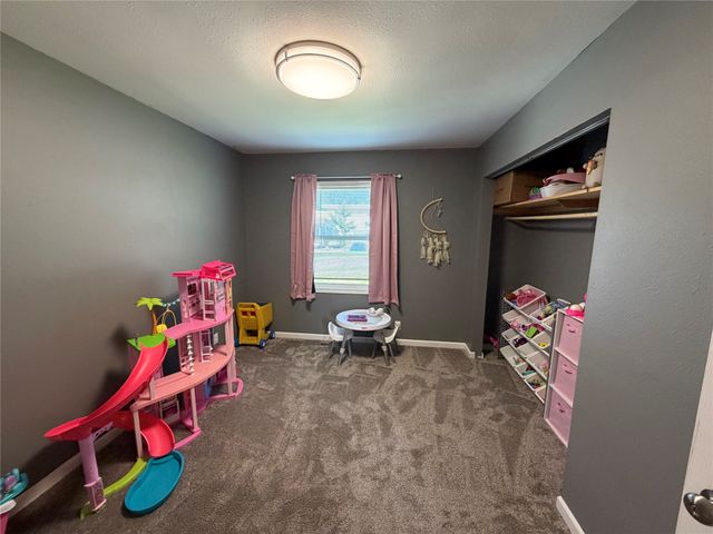 1120 Hazel Street, Pella, IA 50219