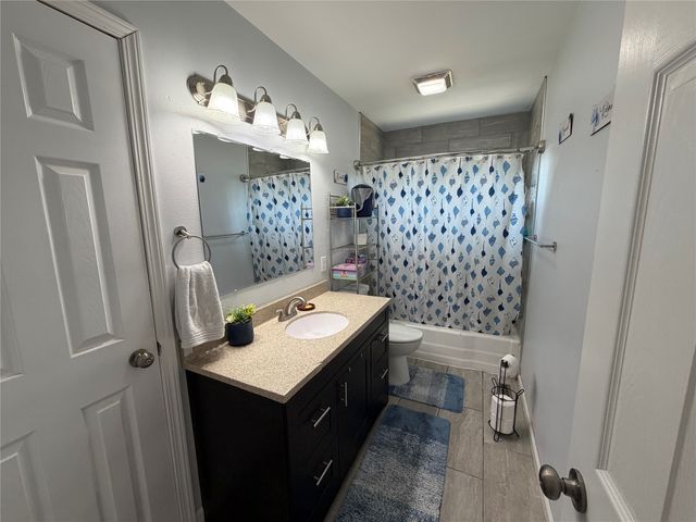 1120 Hazel Street, Pella, IA 50219