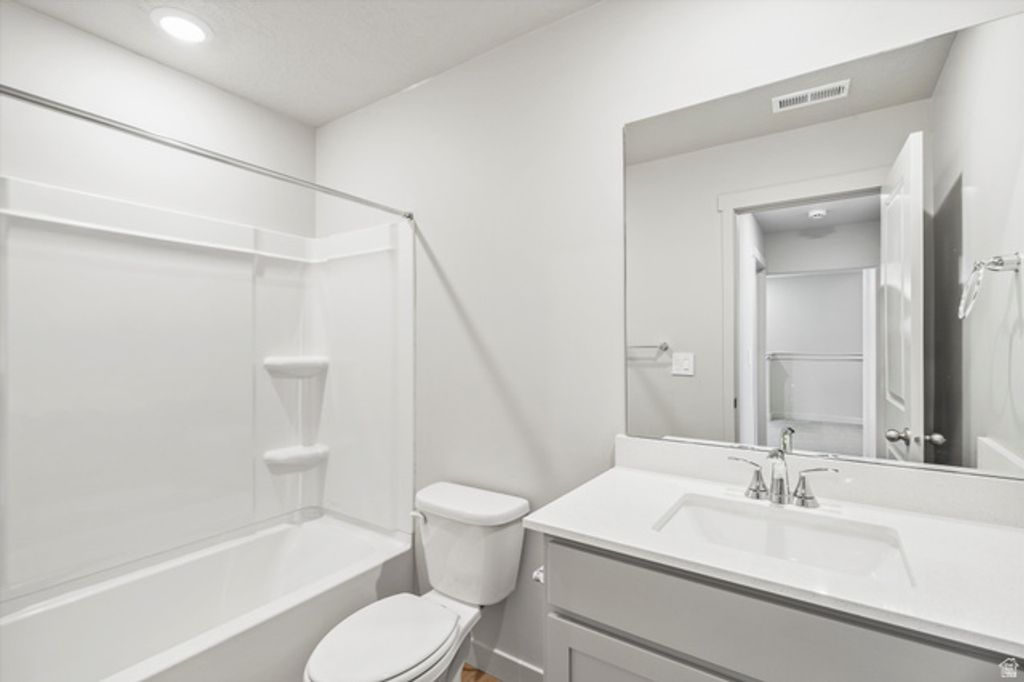 Image 17 of property listing at 3424 N BROWNING ST #1513, Eagle Mountain, UT 84005