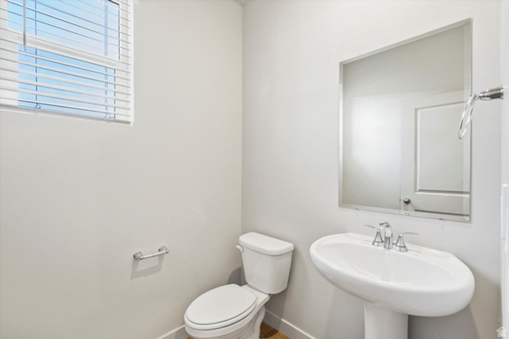 Image 10 of property listing at 3424 N BROWNING ST #1513, Eagle Mountain, UT 84005