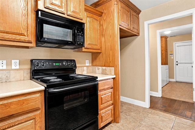 2105 Fair Oaks Drive, Bridgeport, TX 76426