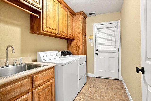2105 Fair Oaks Drive, Bridgeport, TX 76426