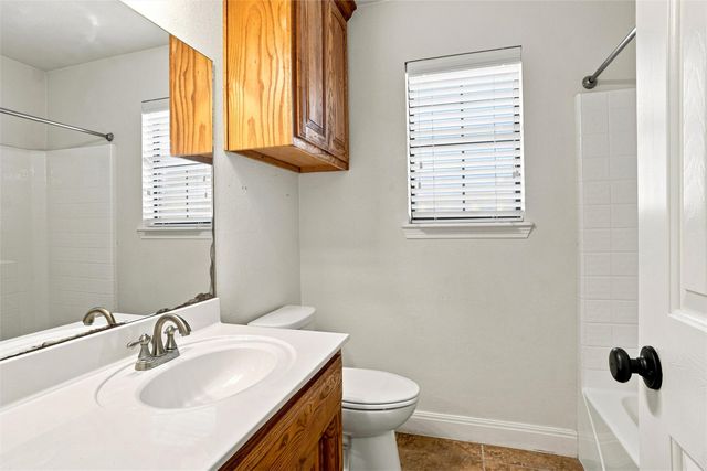 2105 Fair Oaks Drive, Bridgeport, TX 76426