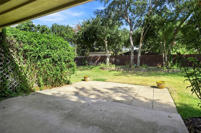 2105 Fair Oaks Drive, Bridgeport, TX 76426