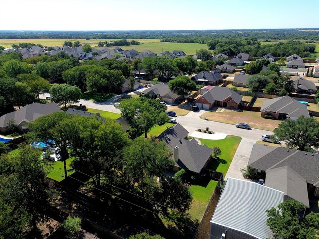 2105 Fair Oaks Drive, Bridgeport, TX 76426