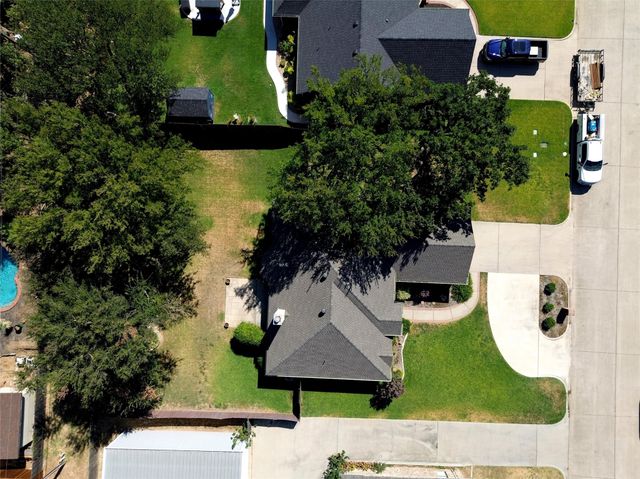 2105 Fair Oaks Drive, Bridgeport, TX 76426