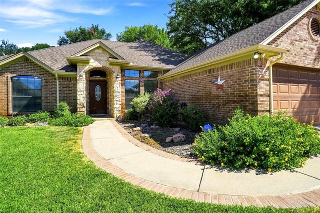 2105 Fair Oaks Drive, Bridgeport, TX 76426