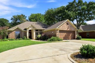 2105 Fair Oaks Drive, Bridgeport, TX 76426