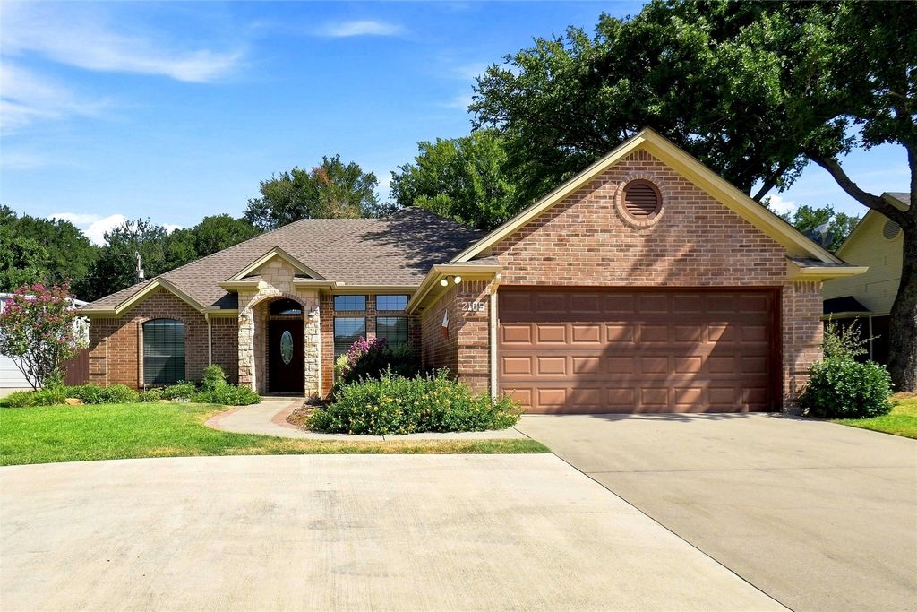 2105 Fair Oaks Drive, Bridgeport, TX 76426 — photo 2