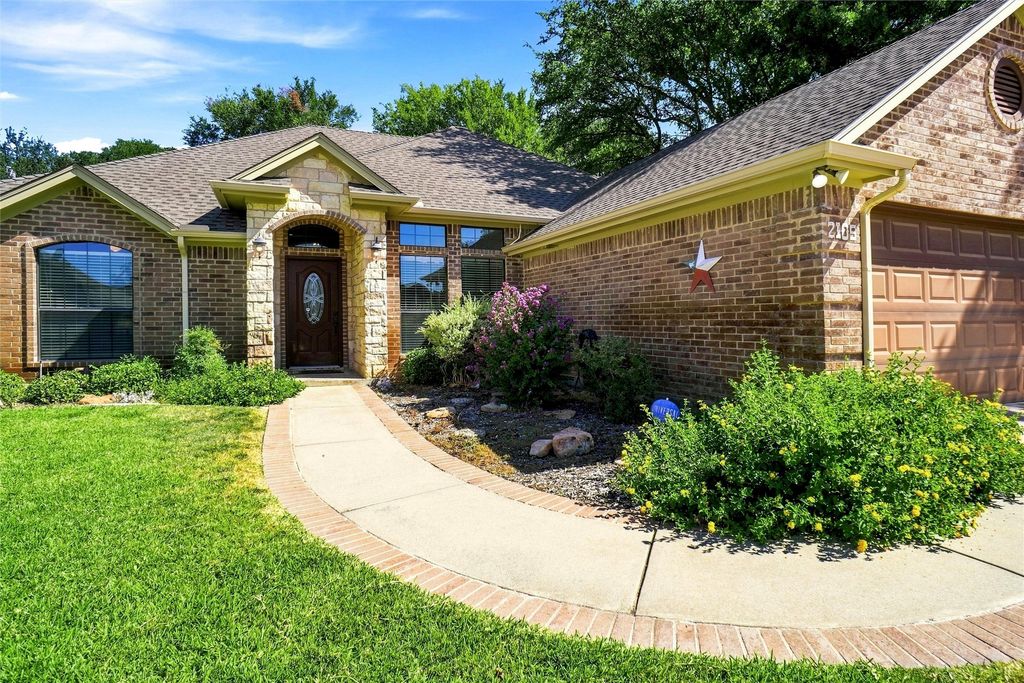 2105 Fair Oaks Drive, Bridgeport, TX 76426 — photo 3