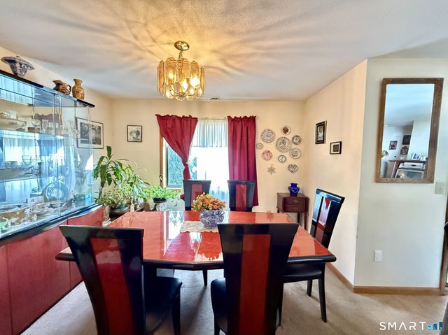 166 Old Brookfield Road 20B2, Danbury, CT 06811