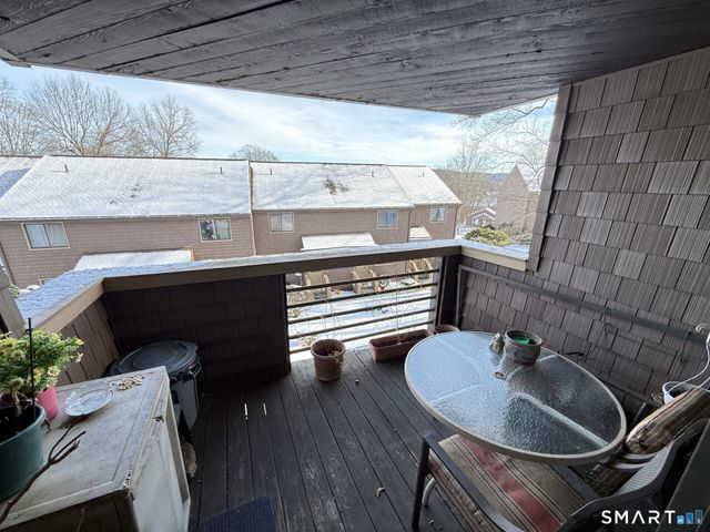 166 Old Brookfield Road 20B2, Danbury, CT 06811