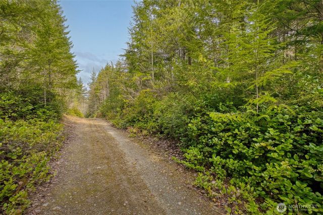 2 Larson Lane NW, Seabeck, WA 98380