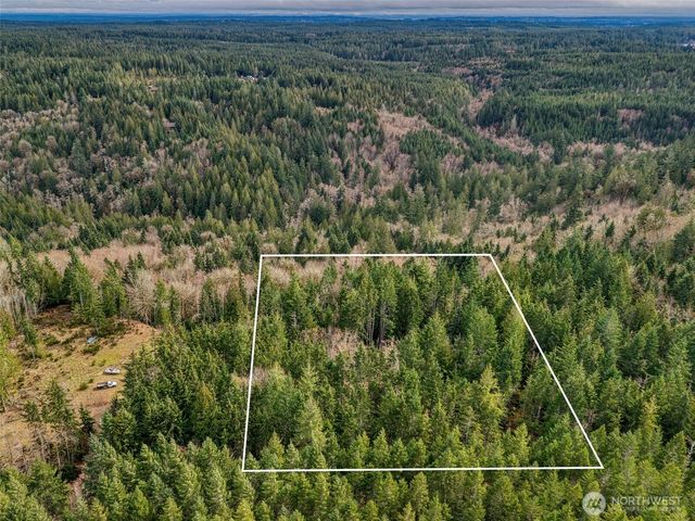 2 Larson Lane NW, Seabeck, WA 98380