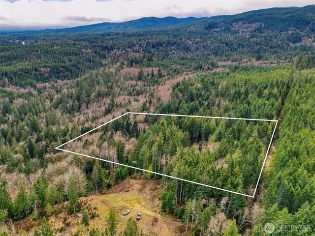 2 Larson Lane NW, Seabeck, WA 98380