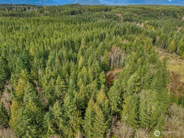 2 Larson Lane NW, Seabeck, WA 98380