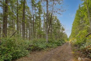 2 Larson Lane NW, Seabeck, WA 98380
