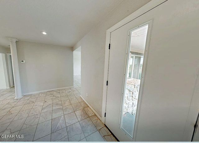 1005 Singing Hills Drive, El Paso, TX 79912