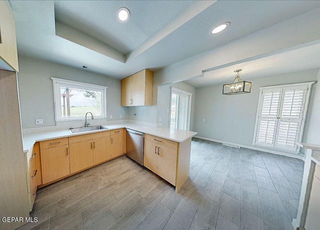 1005 Singing Hills Drive, El Paso, TX 79912