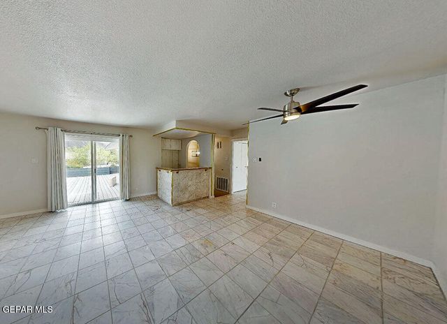 1005 Singing Hills Drive, El Paso, TX 79912