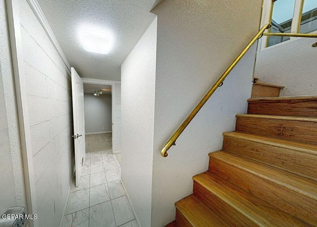 1005 Singing Hills Drive, El Paso, TX 79912